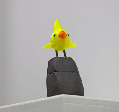 kurinuki bird box VI, with yellow bird by Chris Barnes